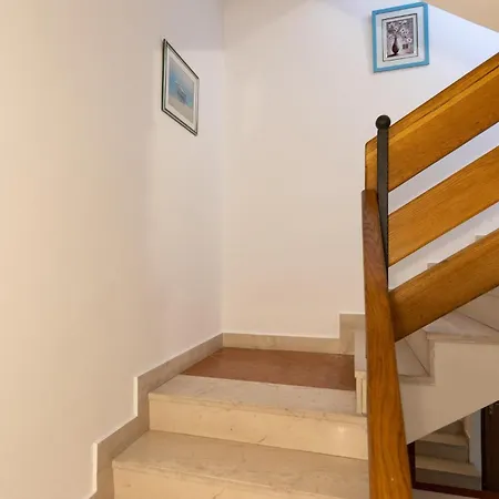3 Bedroom Awesome In Apartman Dugi Rat