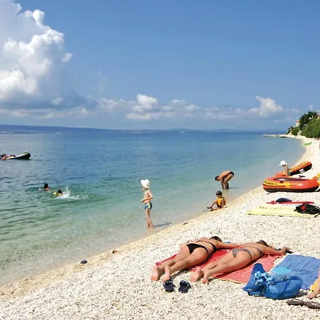 3 Bedroom Awesome In Apartman *